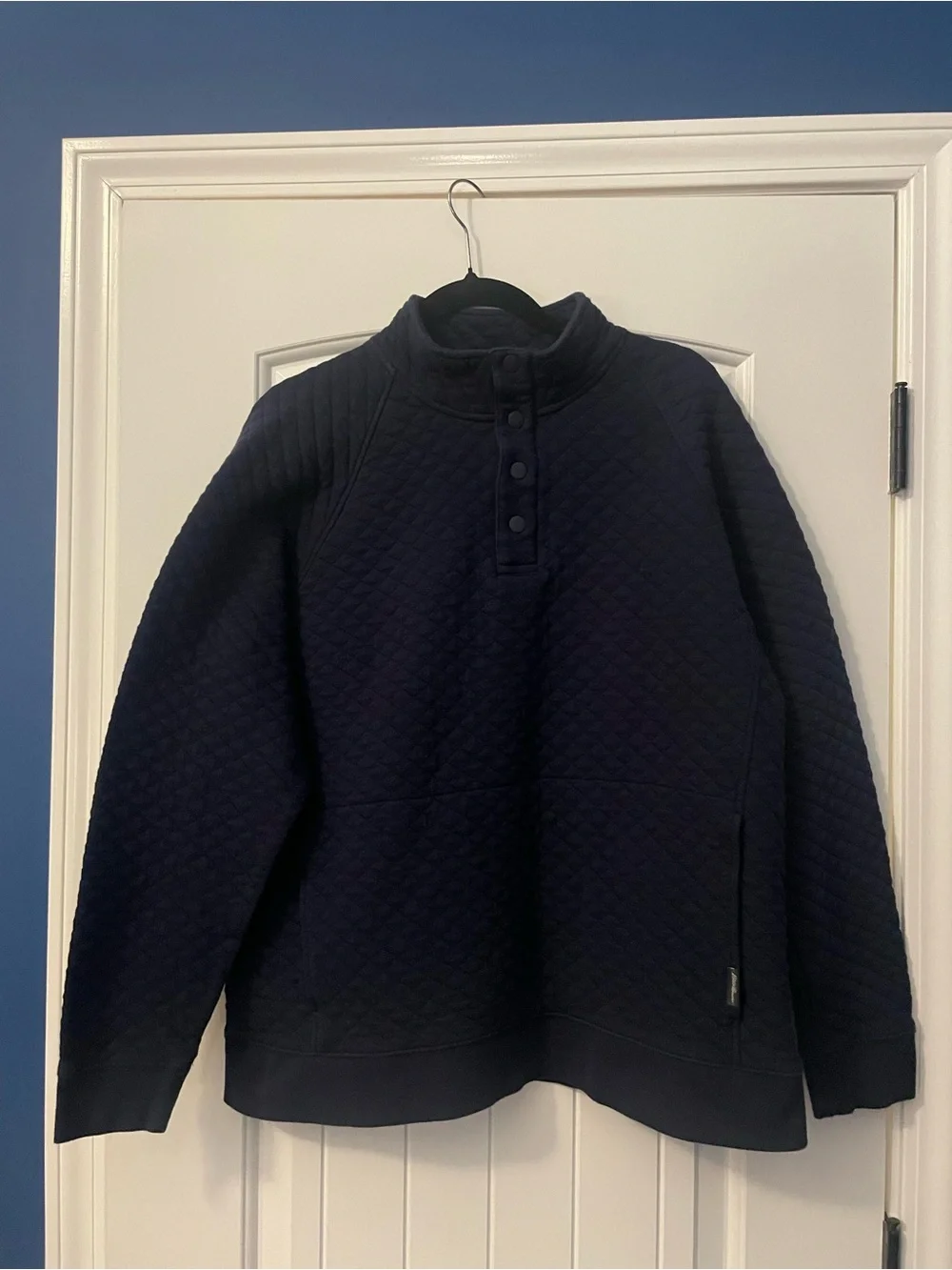 Eddie Bauer Quilted Navy Crewneck Pullover with Button Placket